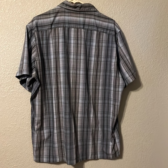 Joseph Abboud men short sleeve button front shirt - Picture 4 of 4